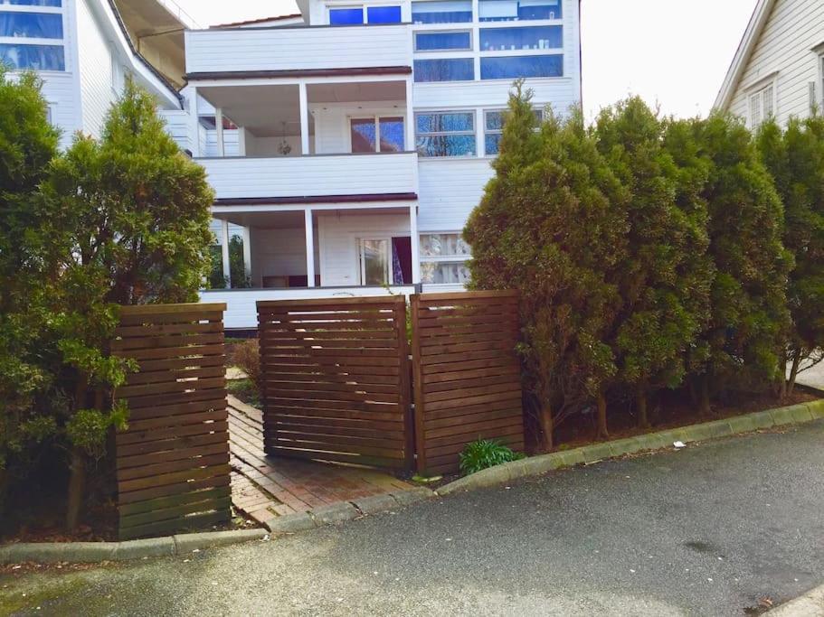 Spacious Waterfront With Free Parking - Upgraded 2024 Lejlighed Stavanger